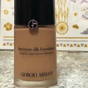 GIORGIO ARMANI BEAUTY Luminous Silk Foundation